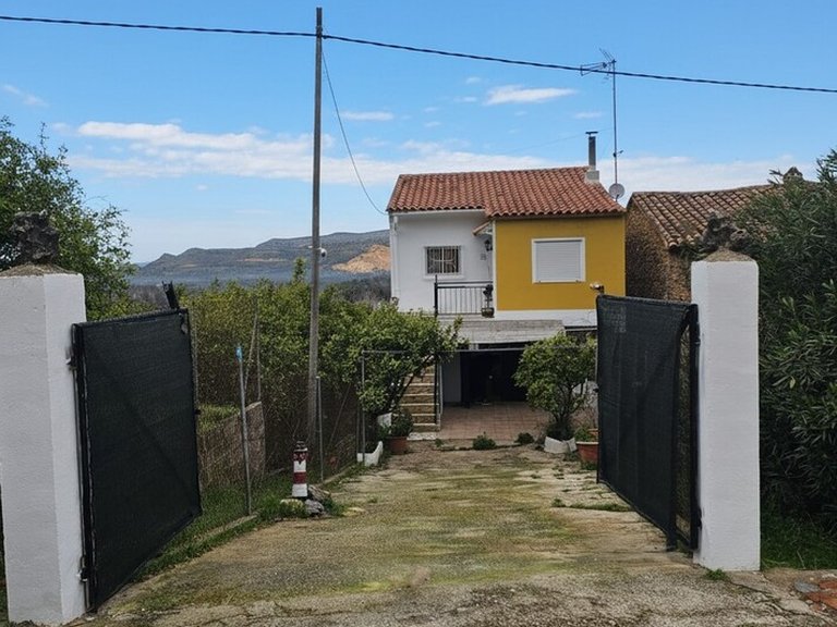 Country House for Sale in Pla de Corrals, Xativa, Valencia 1
