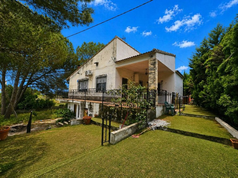Country House for Sale in L'Alcudia de Crespins, Canals, Valencia 2