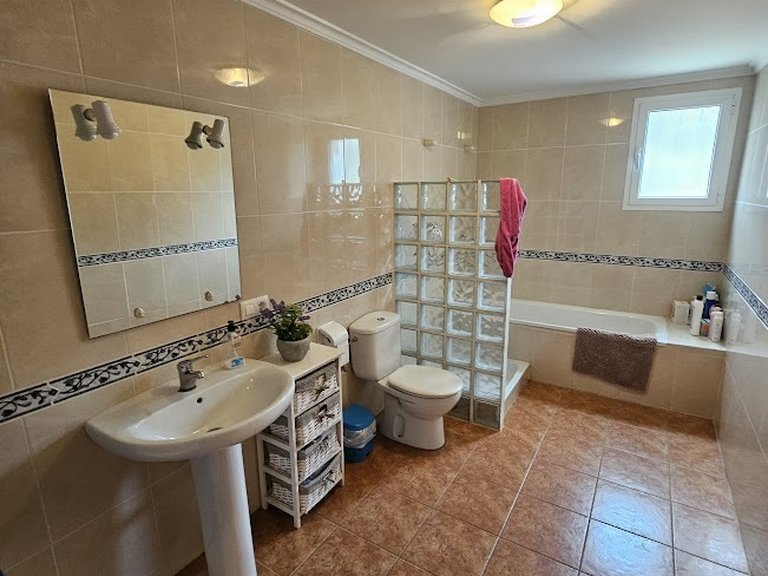 Country House for Sale in Inland, Chella, Valencia 22