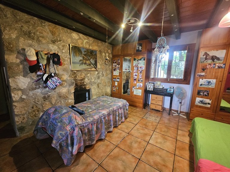Country House for Sale in Inland, Chella, Valencia 37