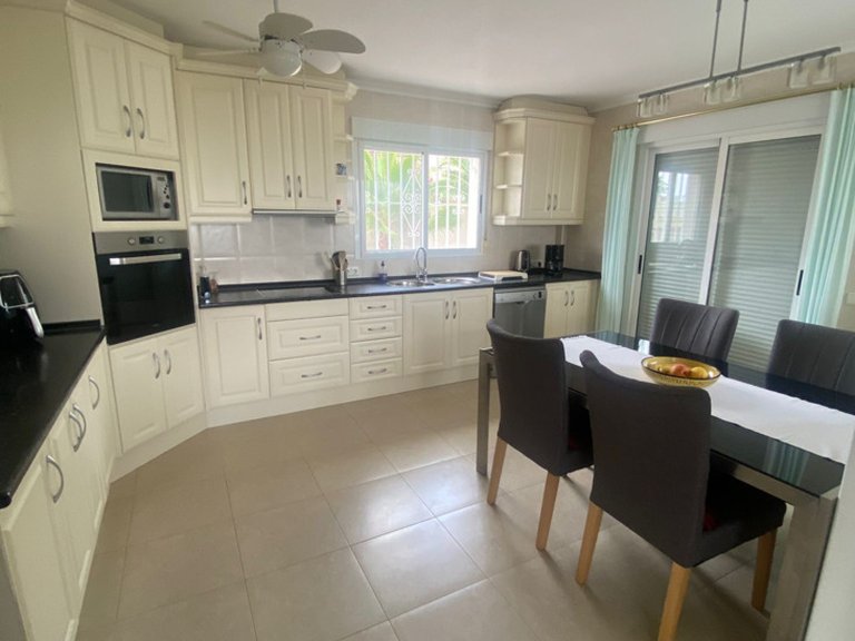 Villa for Sale in Inland Algorfa, Alicante 31