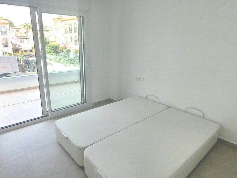 Apartment for Sale in Costa Blanca Playa Flamenca, Alicante 14