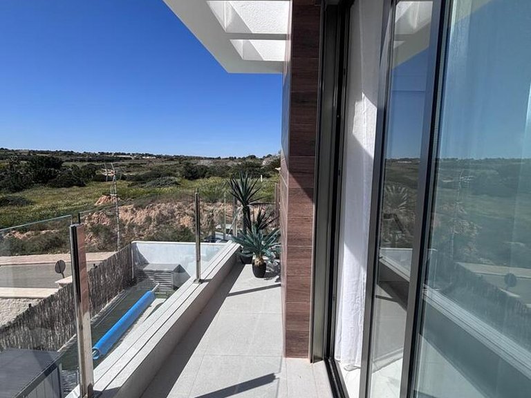 Villa for Sale in Costa Blanca Villamartin, Alicante 29