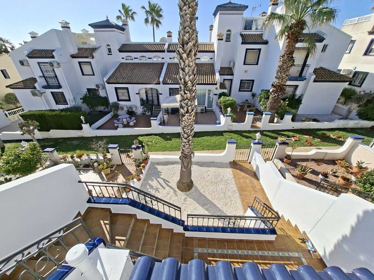 Villa for Sale in Villamartin, Alicante 5