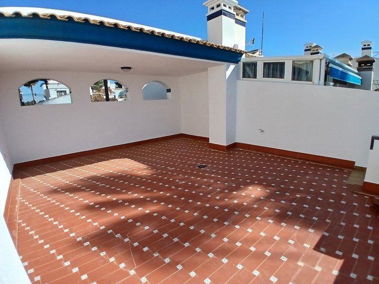 Villa for Sale in Villamartin, Alicante 27