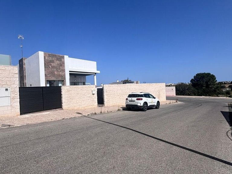 Villa for Sale in Costa Blanca Villamartin, Alicante 50