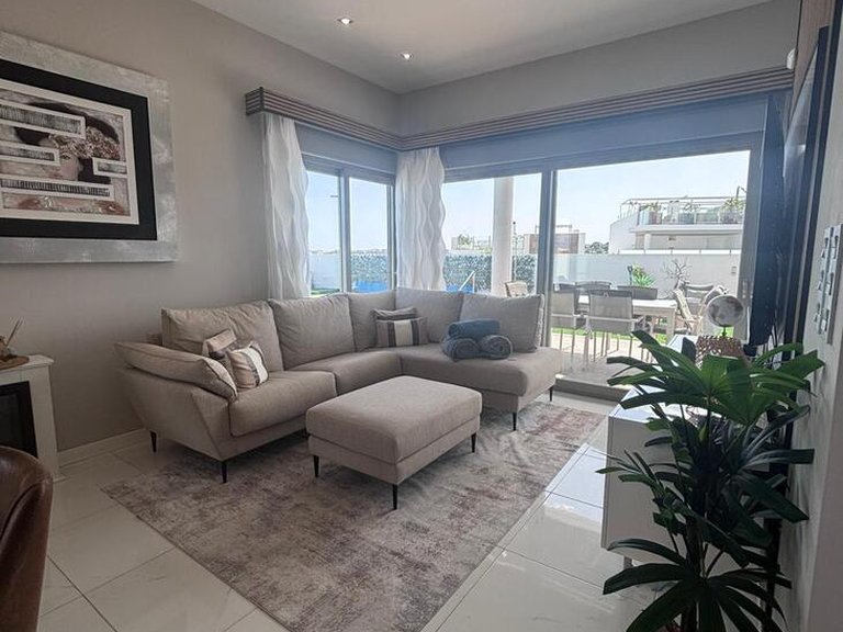 Villa for Sale in Costa Blanca Villamartin, Alicante 4