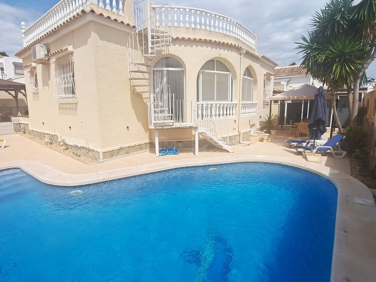 Villa for Sale in Costa Blanca Villamartin, Alicante 1