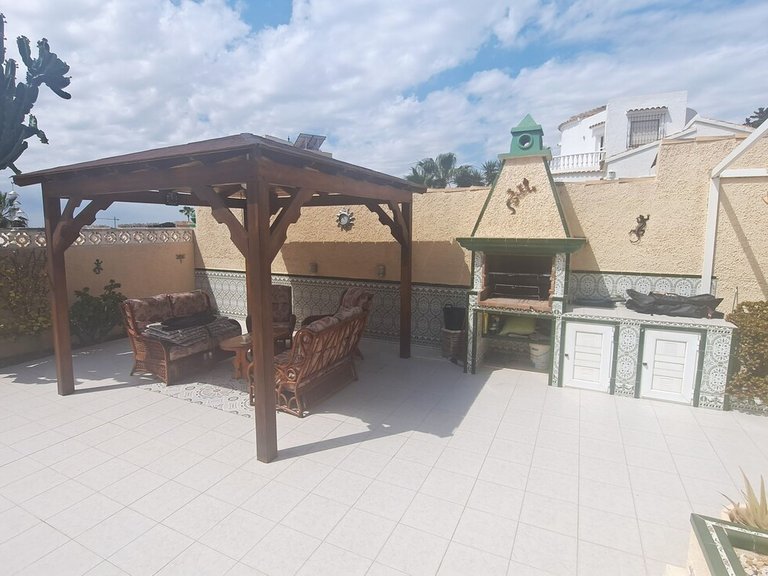 Villa for Sale in Costa Blanca Villamartin, Alicante 3