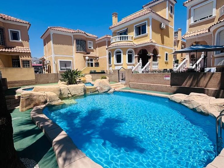 Villa for Sale in Orihuela Costa, Alicante 23