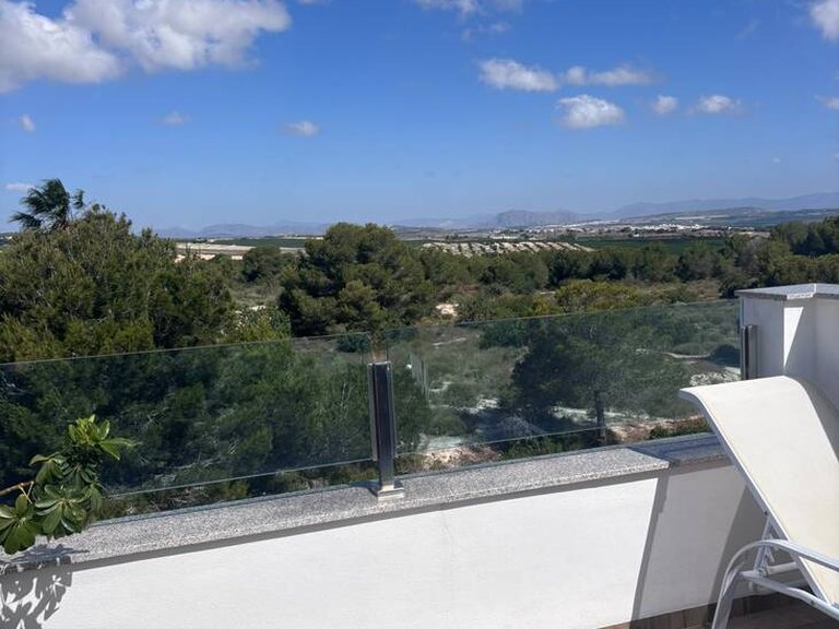 Town House for Sale in Costa Blanca Villamartin, Alicante 44