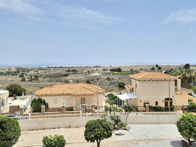 Villa for Sale in Inland San Miguel De Salinas, Alicante 8