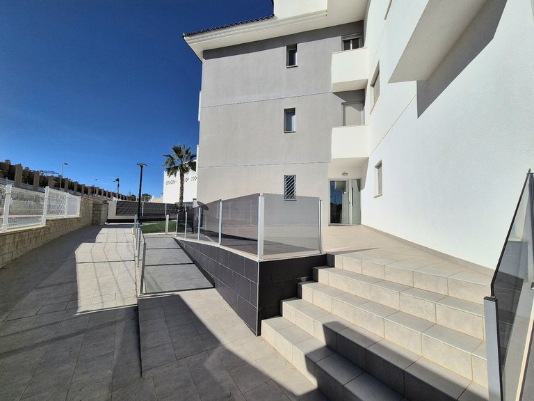 Apartment for Sale in Villamartin, Alicante 20