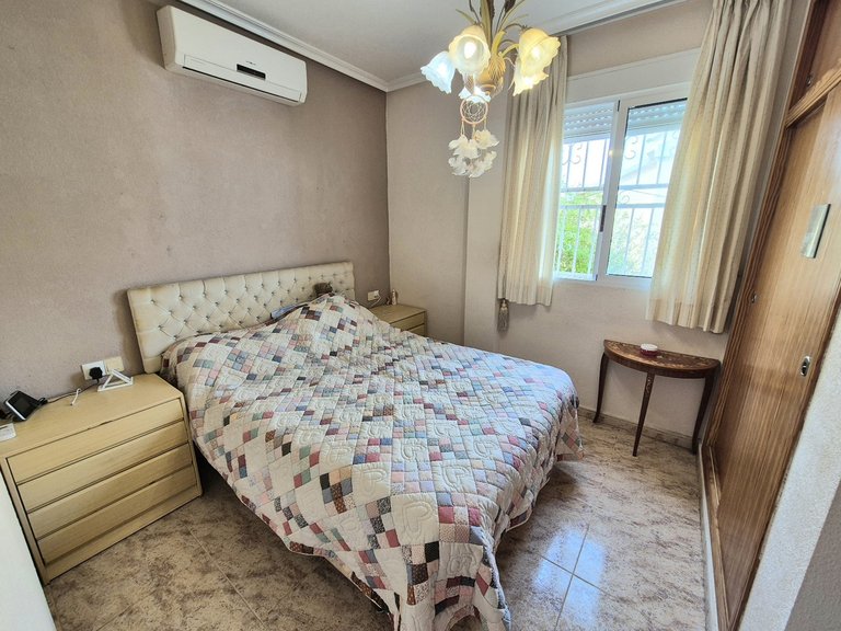 Villa for Sale in Los Altos, Alicante 14