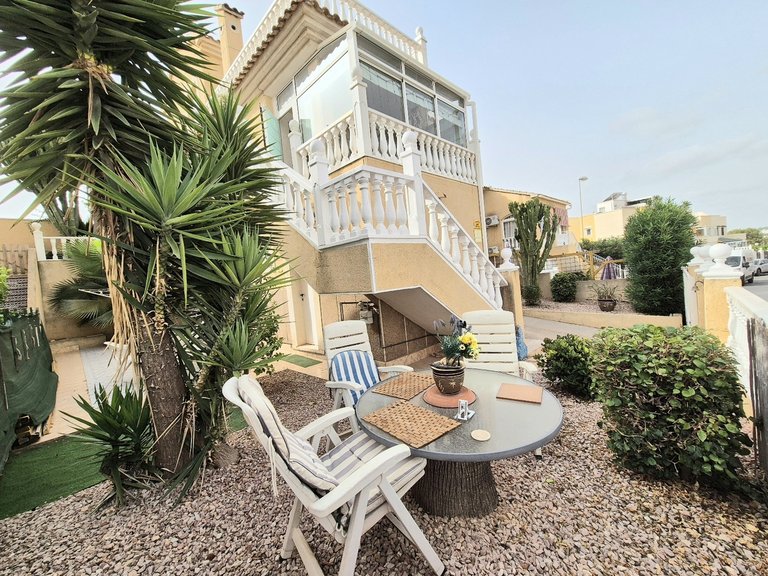 Villa for Sale in Los Altos, Alicante 5