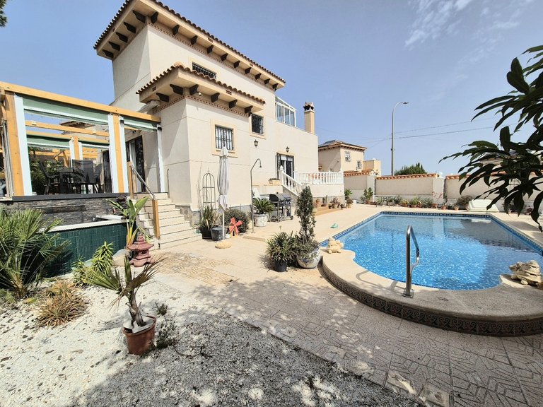 Villa for Sale in Inland San Miguel De Salinas, Alicante 9