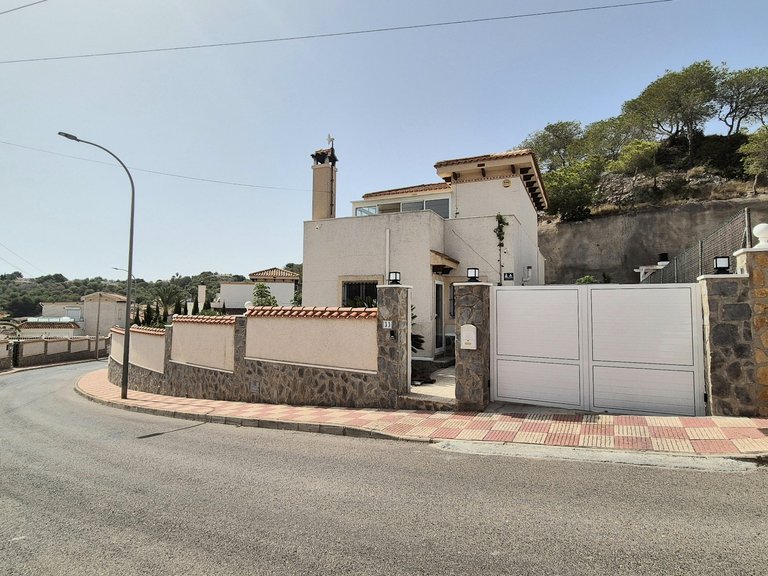 Villa for Sale in Inland San Miguel De Salinas, Alicante 41