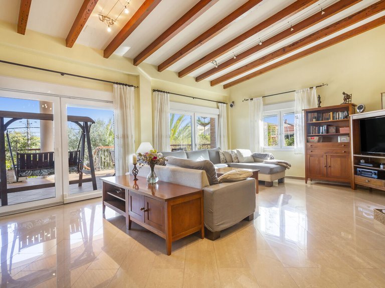 Villa for Sale in Costa Blanca Torrevieja, Alicante 11