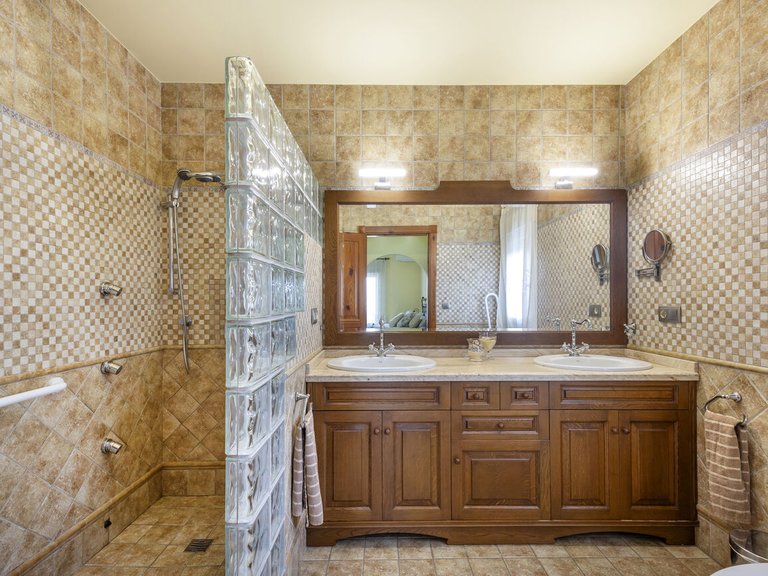 Villa for Sale in Costa Blanca Torrevieja, Alicante 26