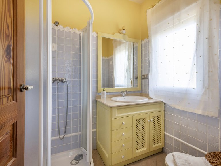 Villa for Sale in Costa Blanca Torrevieja, Alicante 42
