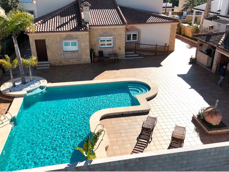 Villa for Sale in Costa Blanca Torrevieja, Alicante 2