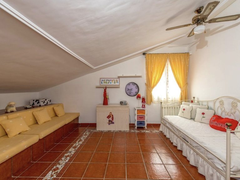 Villa for Sale in Costa Blanca La Mata, Alicante 28