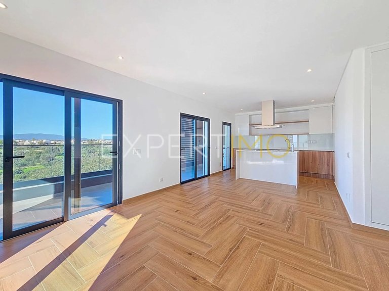 Apartment for Sale in Portimão, Portimão, Portugal 2