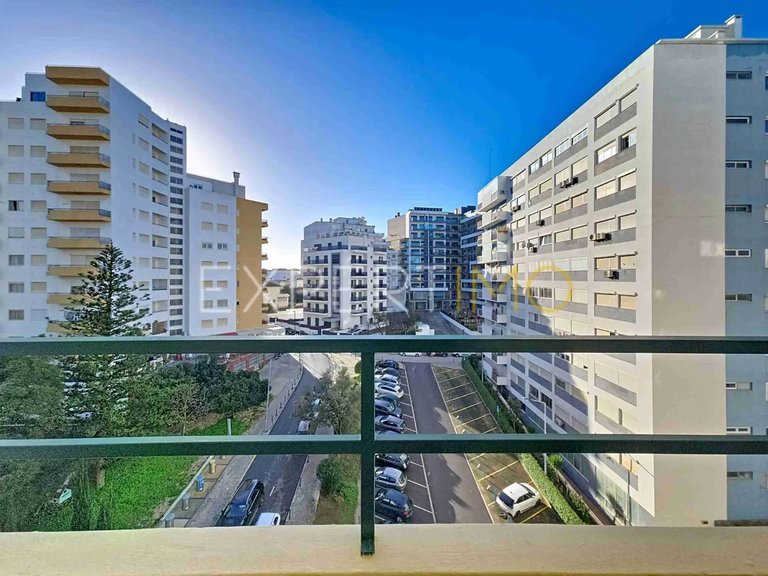 Apartment for Sale in Portimão, Portimão, Portugal 9