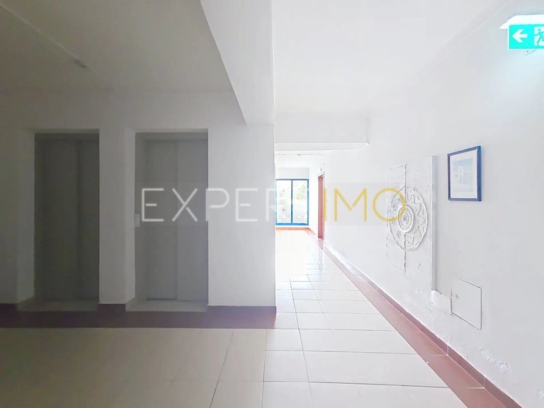 Apartment for Sale in Portimão, Portimão, Portugal 17