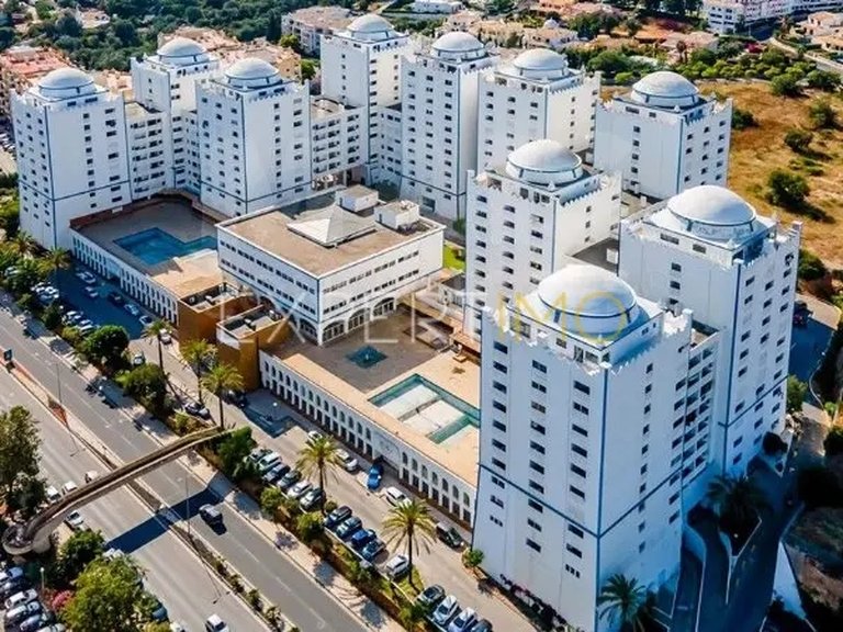 Apartment for Sale in Portimão, Portimão, Portugal 21