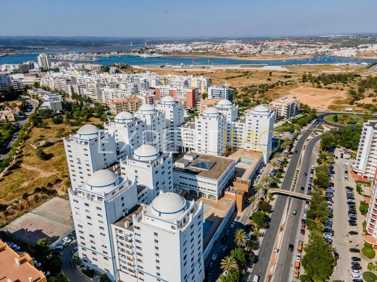 Apartment for Sale in Portimão, Portimão, Portugal 22
