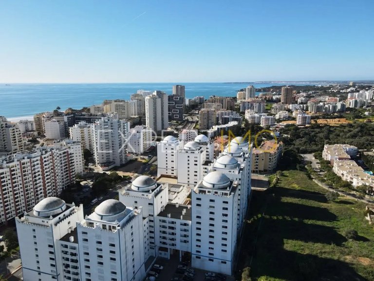 Apartment for Sale in Portimão, Portimão, Portugal 23
