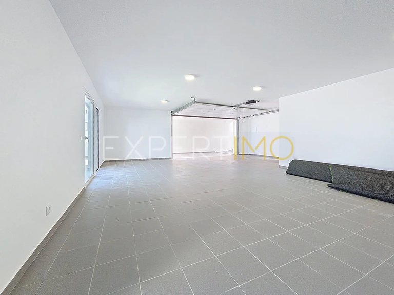 Villa for Sale in Portimão, Portimão, Portugal 29