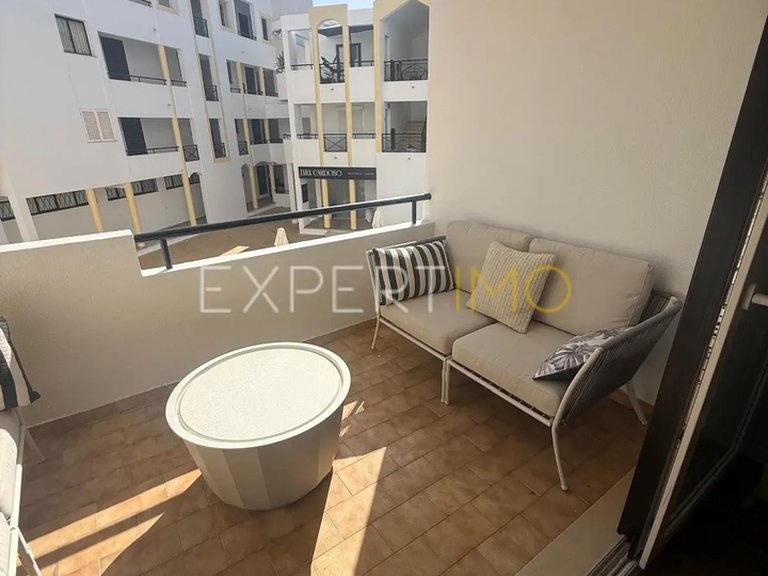 Apartment for Sale in Quarteira, Loulé, Portugal 14