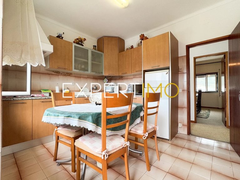 Villa for Sale in Ceira, Beira Litoral, Portugal 13