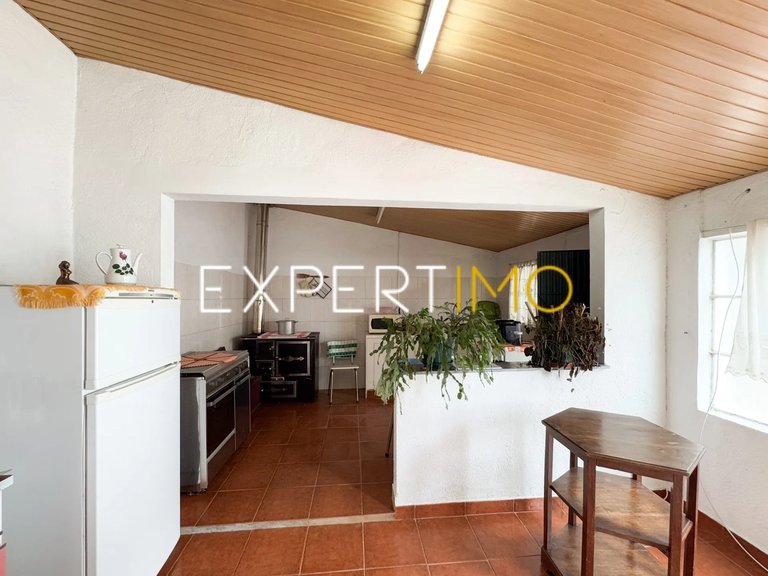 Villa for Sale in Ceira, Beira Litoral, Portugal 5