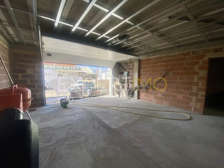 Villa for Sale in Portimão, Portimão, Portugal 37