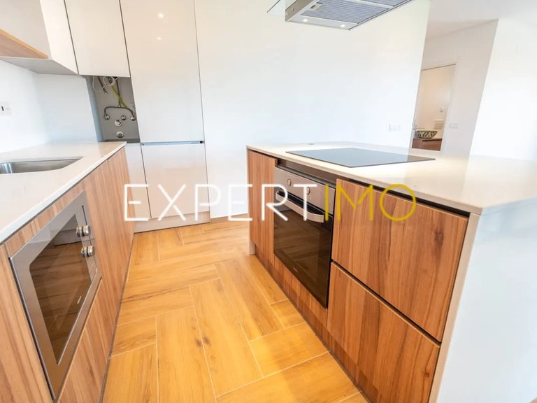 Apartment for Sale in Portimão, Portimão, Portugal 7