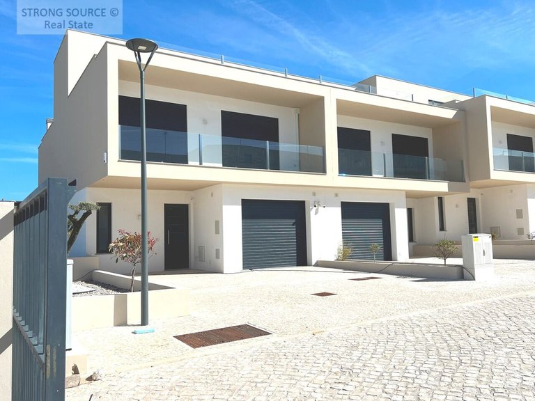 Villa for Sale in Areia Branca, Lourinhã, Lourinhã 2