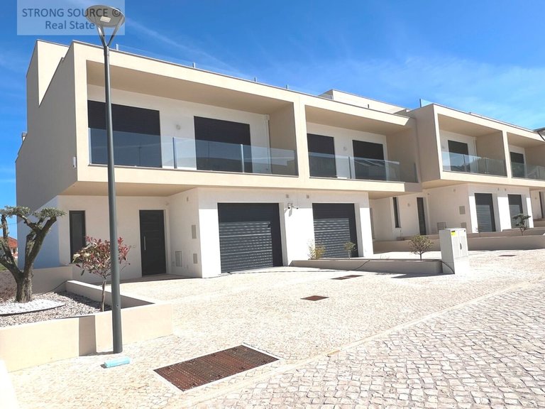 Villa for Sale in Areia Branca, Lourinhã, Lourinhã 3