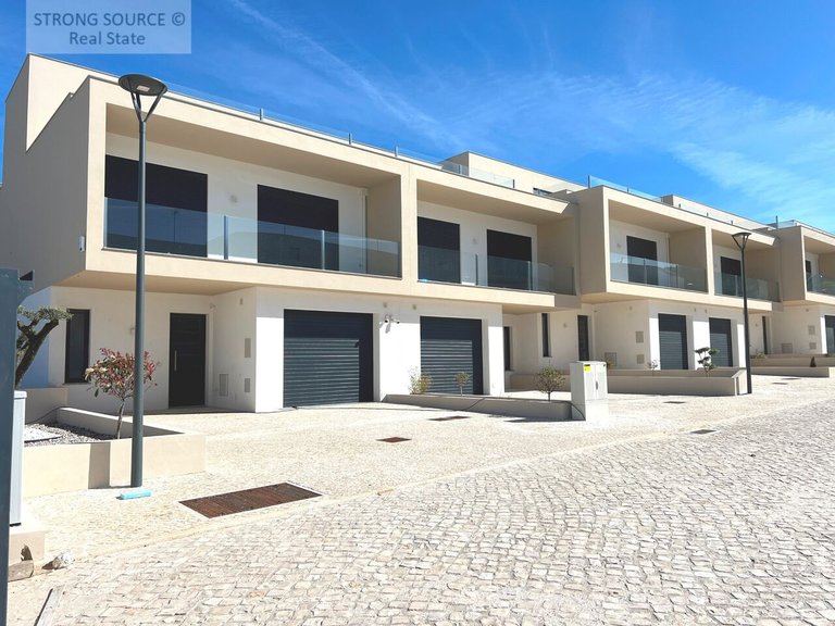 Villa for Sale in Areia Branca, Lourinhã, Lourinhã 4