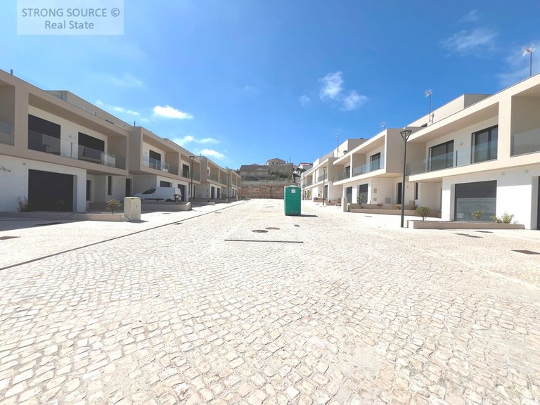 Villa for Sale in Areia Branca, Lourinhã, Lourinhã 9
