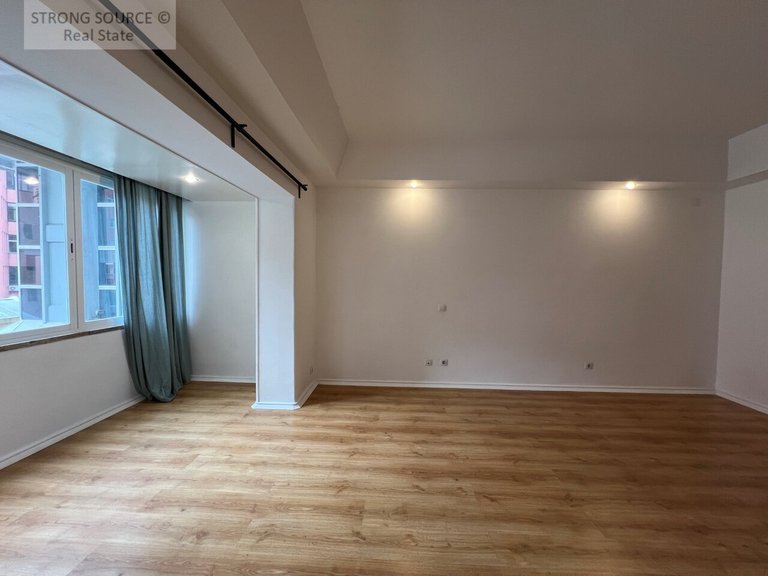 Apartment for Rent in Avenidas Novas, Lisbon 38