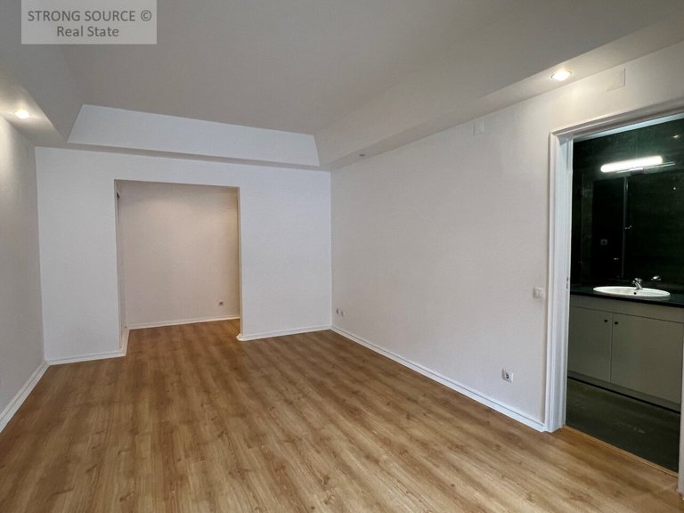 Apartment for Rent in Avenidas Novas, Lisbon 43