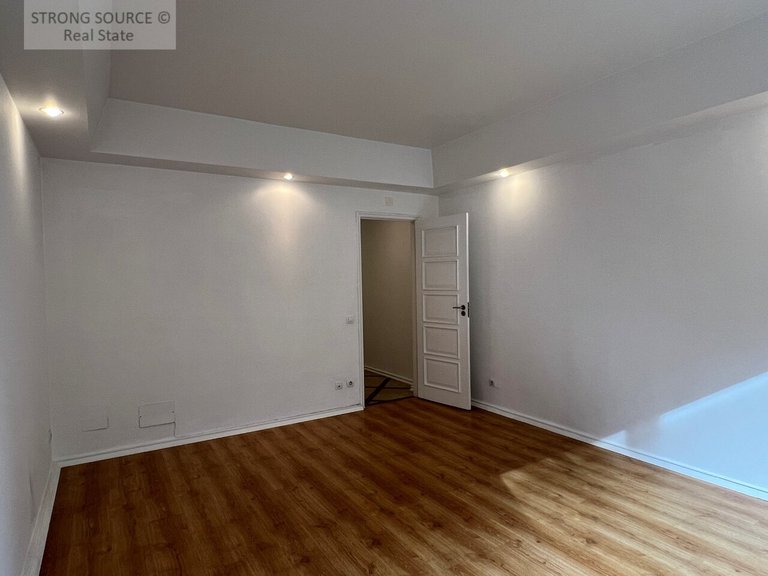 Apartment for Rent in Avenidas Novas, Lisbon 9