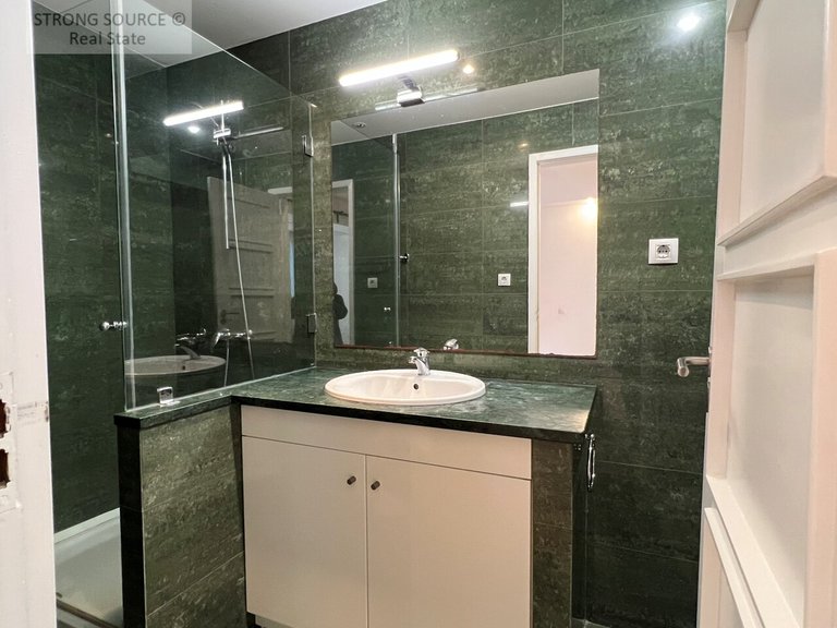 Apartment for Rent in Avenidas Novas, Lisbon 36