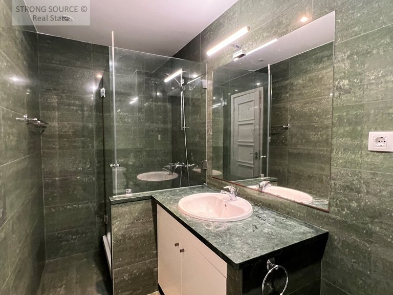 Apartment for Rent in Avenidas Novas, Lisbon 38