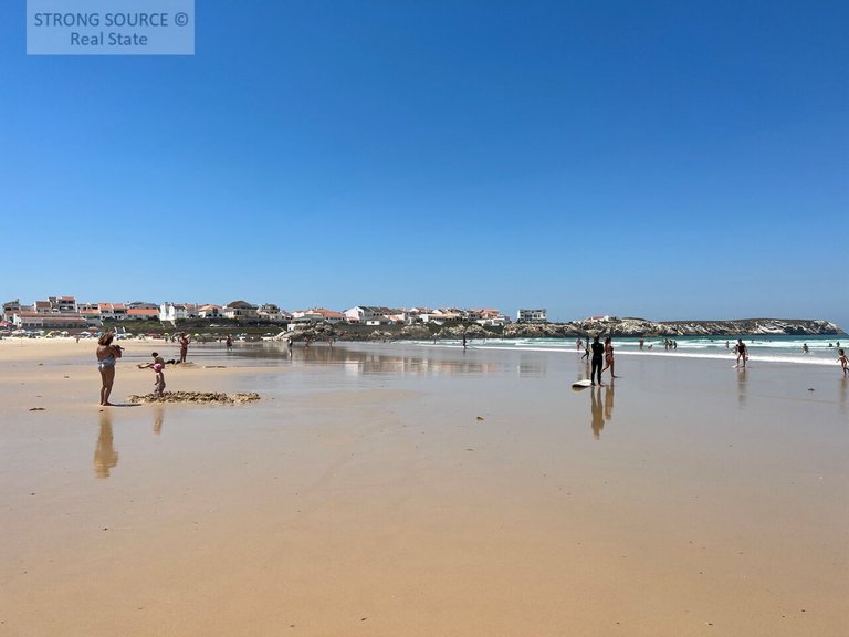 Plot for Sale in Ferrel, Peniche 41