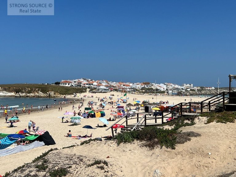 Plot for Sale in Ferrel, Peniche 34