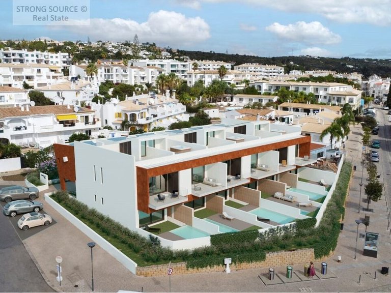 Villa for Sale in Luz, Lagos 15